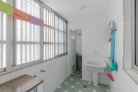 Apartamento à venda com 84m², 3 quartos e 2 vagas Apartamento à venda com 84m², 3 quartos e 2 vagasÁrea de Serviço