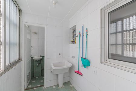 Apartamento à venda com 84m², 3 quartos e 2 vagas Apartamento à venda com 84m², 3 quartos e 2 vagasÁrea de Serviço