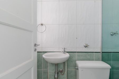 Apartamento à venda com 84m², 3 quartos e 2 vagas Apartamento à venda com 84m², 3 quartos e 2 vagasBanheiro de serviço