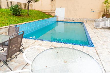 Apartamento à venda com 49m², 2 quartos e 1 vagaÁrea comum - Piscina