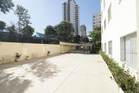 Apartamento para alugar com 74m², 2 quartos e 1 vagaÁrea comum