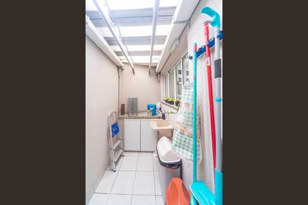 Casa à venda com 189m², 3 quartos e 4 vagas Casa à venda com 189m², 3 quartos e 4 vagasÁrea Externa