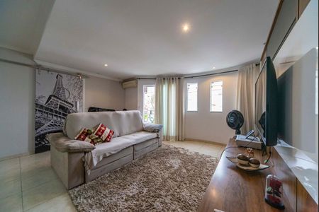 Casa à venda com 189m², 3 quartos e 4 vagas Casa à venda com 189m², 3 quartos e 4 vagasSala