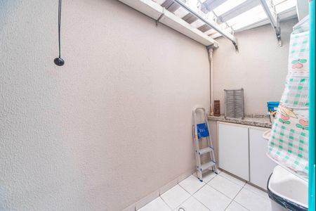 Casa à venda com 189m², 3 quartos e 4 vagas Casa à venda com 189m², 3 quartos e 4 vagasÁrea Externa