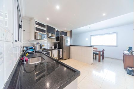 Casa à venda com 189m², 3 quartos e 4 vagas Casa à venda com 189m², 3 quartos e 4 vagasCozinha