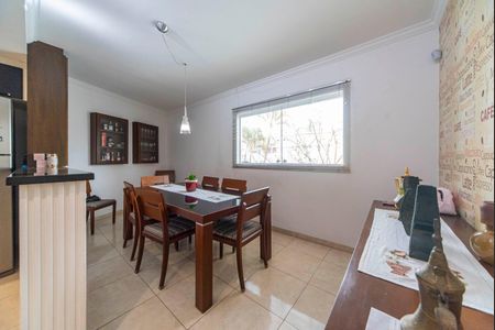 Casa à venda com 189m², 3 quartos e 4 vagas Casa à venda com 189m², 3 quartos e 4 vagasCopa