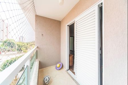 Casa à venda com 189m², 3 quartos e 4 vagas Casa à venda com 189m², 3 quartos e 4 vagasVaranda do Quarto 3