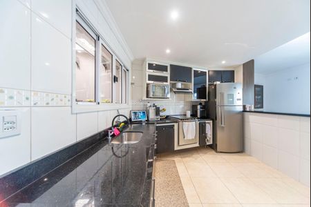 Casa à venda com 189m², 3 quartos e 4 vagas Casa à venda com 189m², 3 quartos e 4 vagasCozinha