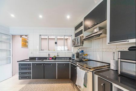 Casa à venda com 189m², 3 quartos e 4 vagas Casa à venda com 189m², 3 quartos e 4 vagasCozinha