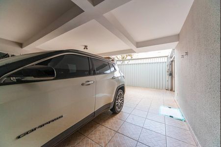 Casa à venda com 189m², 3 quartos e 4 vagas Casa à venda com 189m², 3 quartos e 4 vagasGaragem
