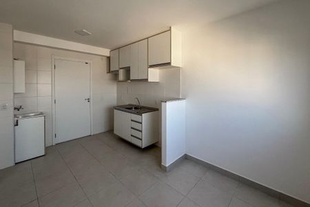 Sala/Cozinha de apartamento para alugar com 2 quartos, 32m² em Parque Fongaro, São Paulo