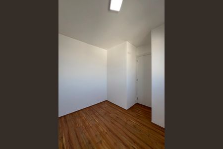 Quarto 1 de apartamento para alugar com 2 quartos, 32m² em Parque Fongaro, São Paulo