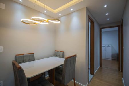 Sala de apartamento para alugar com 2 quartos, 46m² em Colubandê, São Gonçalo