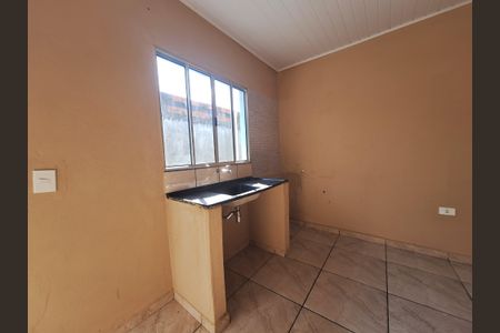 Casa para alugar com 1 quarto, 50m² em Jardim Leblon, Suzano