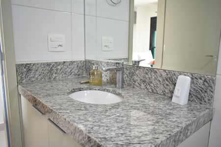 Banheiro de apartamento para alugar com 1 quarto, 37m² em Vila da Saúde, São Paulo