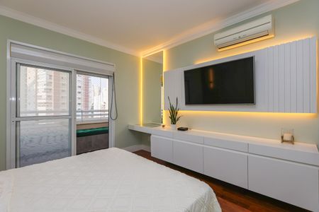 Apartamento à venda com 240m², 3 quartos e 4 vagasSuíte 1