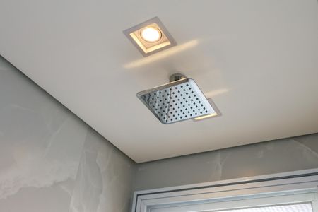 Apartamento à venda com 240m², 3 quartos e 4 vagasBanheiro da Suíte 1