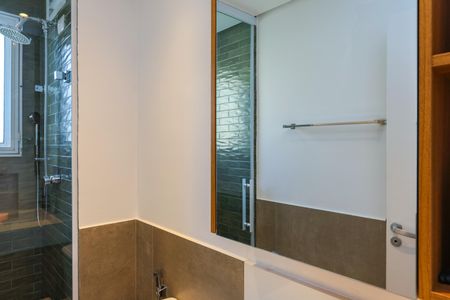 Apartamento à venda com 240m², 3 quartos e 4 vagasBanheiro da Suíte 2