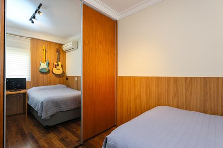Apartamento à venda com 240m², 3 quartos e 4 vagasSuíte 2