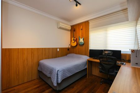 Apartamento à venda com 240m², 3 quartos e 4 vagasSuíte 2