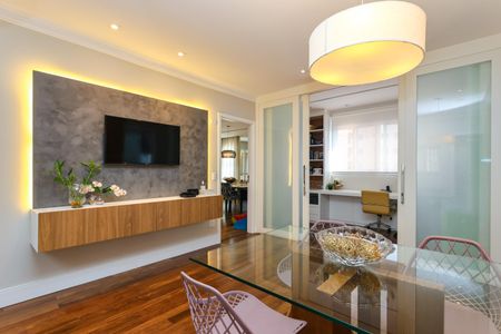 Apartamento à venda com 240m², 3 quartos e 4 vagasSala de TV