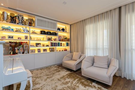 Apartamento à venda com 240m², 3 quartos e 4 vagasSala