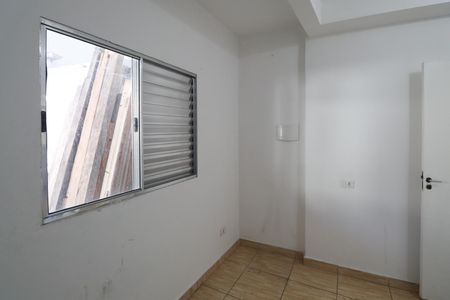 Quarto 1 de casa para alugar com 2 quartos, 60m² em Jardim Campo Limpo (zona Norte), São Paulo