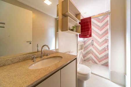 Apartamento à venda com 128m², 3 quartos e 2 vagasBanheiro do Quarto 1