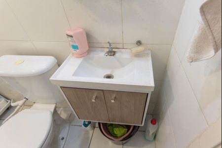 Apartamento à venda com 56m², 2 quartos e 1 vaga Apartamento à venda com 56m², 2 quartos e 1 vagaBanheiro