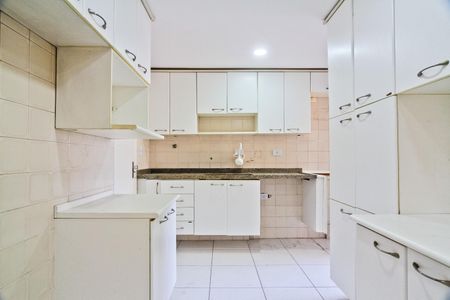 Apartamento à venda com 90m², 3 quartos e 2 vagasCozinha