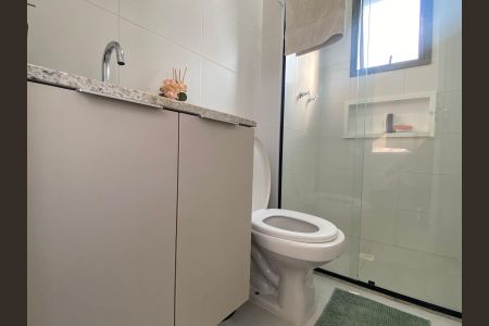 Apartamento à venda com 64m², 2 quartos e 1 vagaBanheiro da Suíte 2