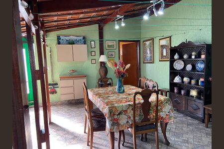 Casa à venda com 125m², 3 quartos e 1 vagaÁrea churrasqueira