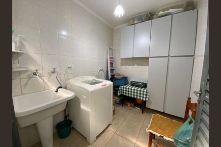 Casa à venda com 125m², 3 quartos e 1 vagaÁrea de Serviço