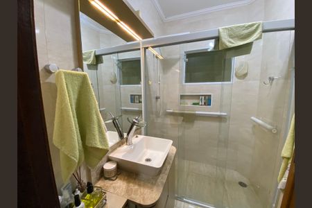 Casa à venda com 125m², 3 quartos e 1 vagaBanheiro