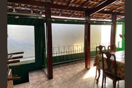 Casa à venda com 125m², 3 quartos e 1 vagaÁrea churrasqueira