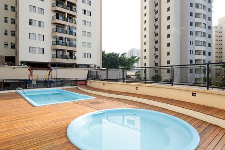 Apartamento à venda com 65m², 2 quartos e 1 vagaPiscina