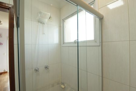 Apartamento à venda com 200m², 3 quartos e 6 vagasbanheiro da suíte 2