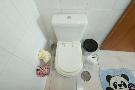 Apartamento à venda com 200m², 3 quartos e 6 vagasbanheiro da suíte 2