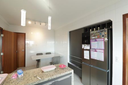 Apartamento à venda com 200m², 3 quartos e 6 vagasCozinha e Área de Serviço