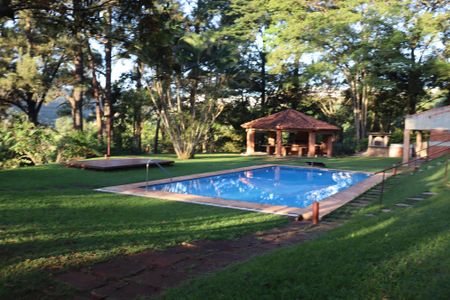 Casa de condomínio para alugar com 400m², 5 quartos e 4 vagasÁrea comum - Piscina