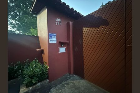 Casa de condomínio para alugar com 400m², 5 quartos e 4 vagasFachada e portaria