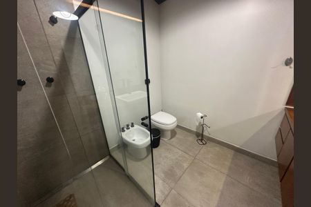 Casa de condomínio para alugar com 400m², 5 quartos e 4 vagasBanheiro da Suíte 3