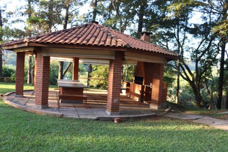 Casa de condomínio para alugar com 400m², 5 quartos e 4 vagasÁrea comum - Churrasqueira