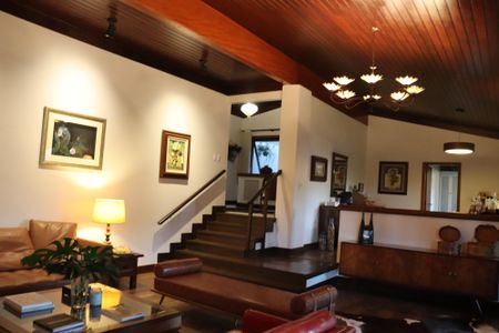 Casa de condomínio para alugar com 400m², 5 quartos e 4 vagasSala