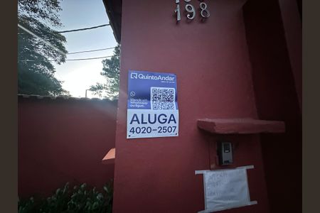 Casa de condomínio para alugar com 400m², 5 quartos e 4 vagasFachada e portaria