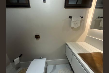 Casa de condomínio para alugar com 400m², 5 quartos e 4 vagasLavabo