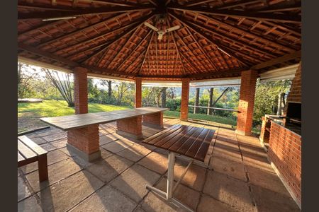 Casa de condomínio para alugar com 400m², 5 quartos e 4 vagasÁrea comum - Churrasqueira