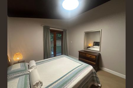Casa de condomínio para alugar com 400m², 5 quartos e 4 vagasSuíte 3