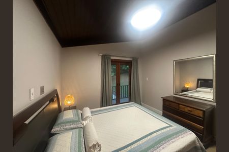 Casa de condomínio para alugar com 400m², 5 quartos e 4 vagasSuíte 3