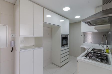 Apartamento à venda com 192m², 3 quartos e 2 vagasCozinha